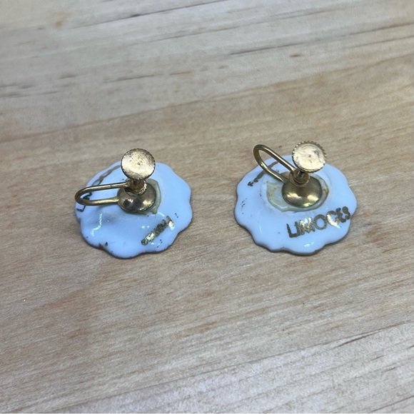 Vintage Limoges France Ceramic Handpainted Courting Couple Screwback Earrings - Picture 6 of 6